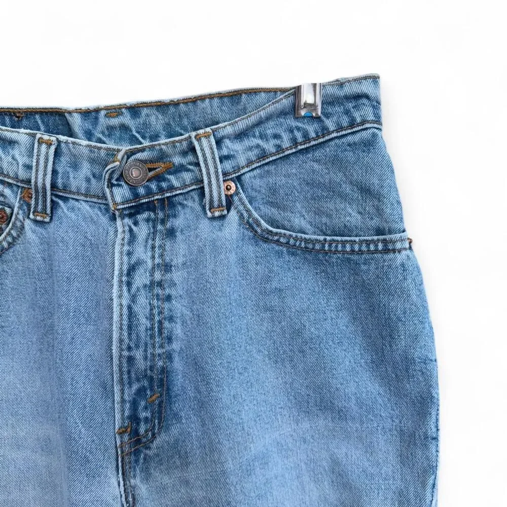 Light blue vintage Levi's 512 slim fit tapered leg jeans size 9M